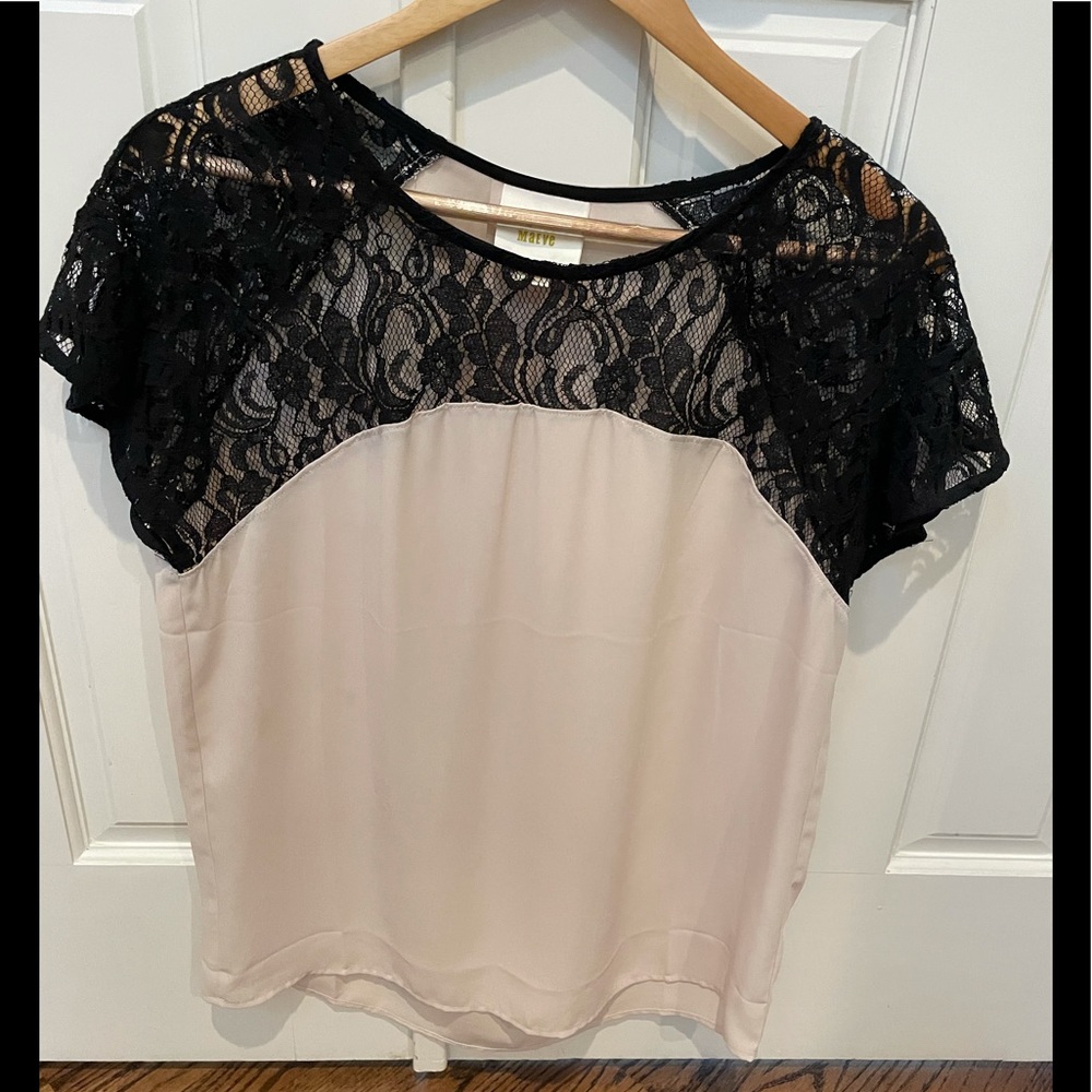 Anthropologie Maeve top, beige with black lace, sz Small